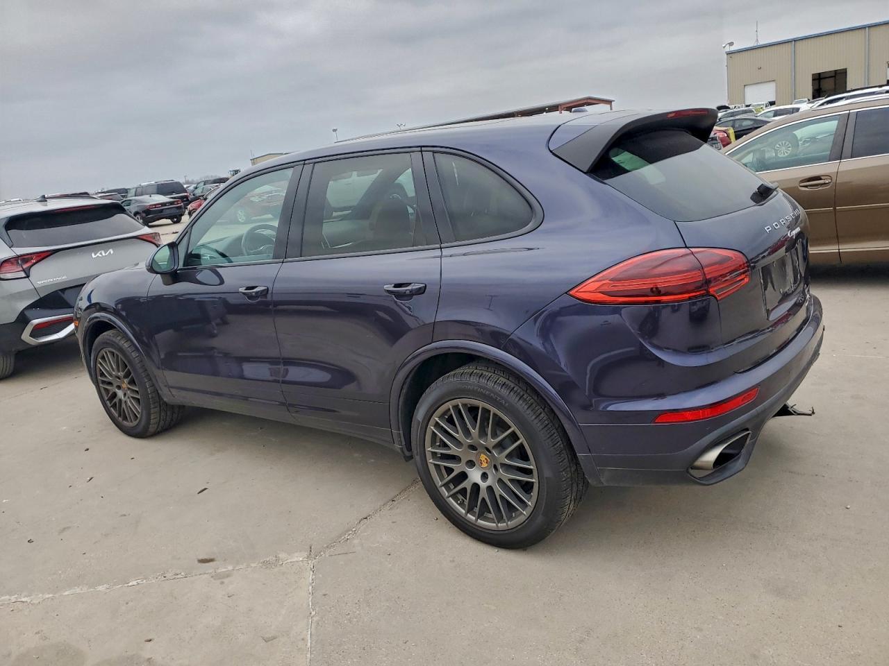 2018 PORSCHE CAYENNE