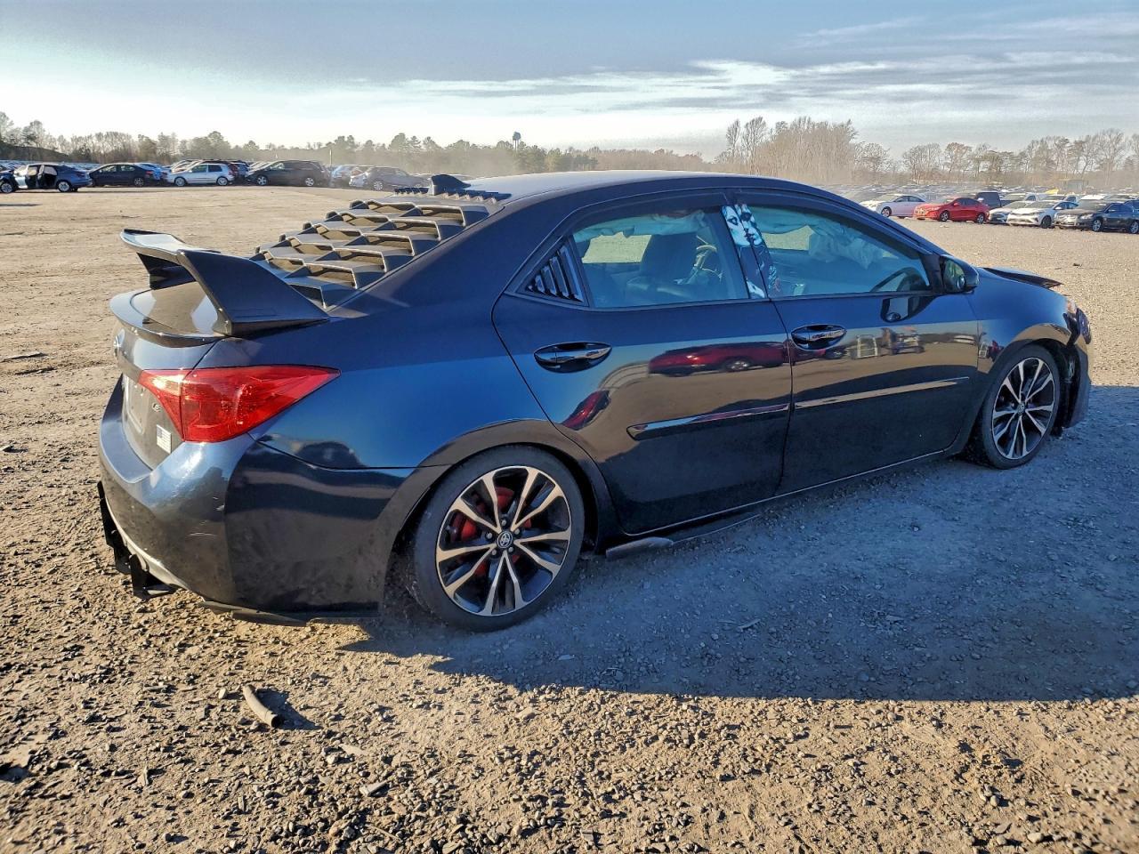 2018 TOYOTA COROLLA