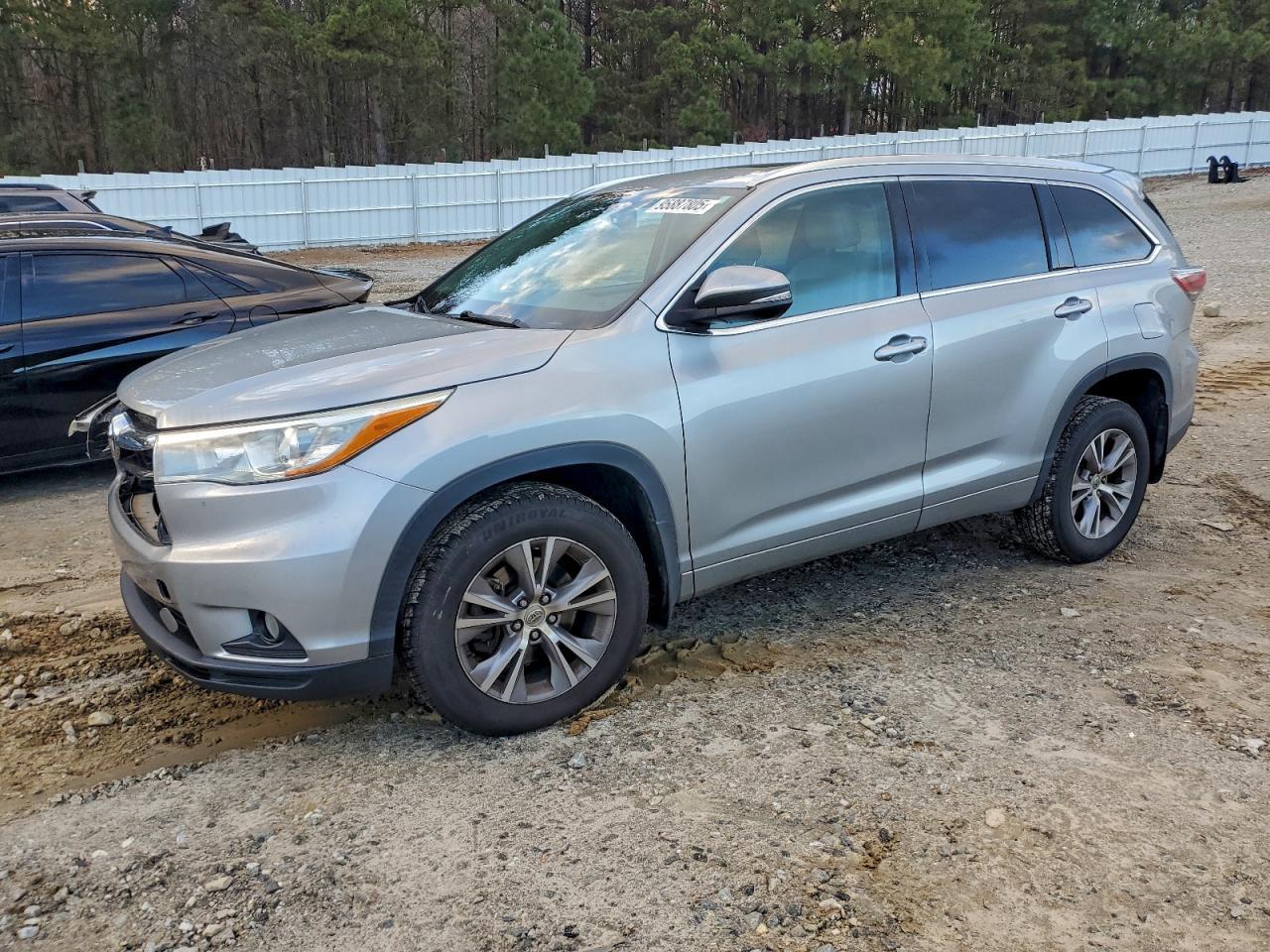 2015 TOYOTA HIGHLANDER
