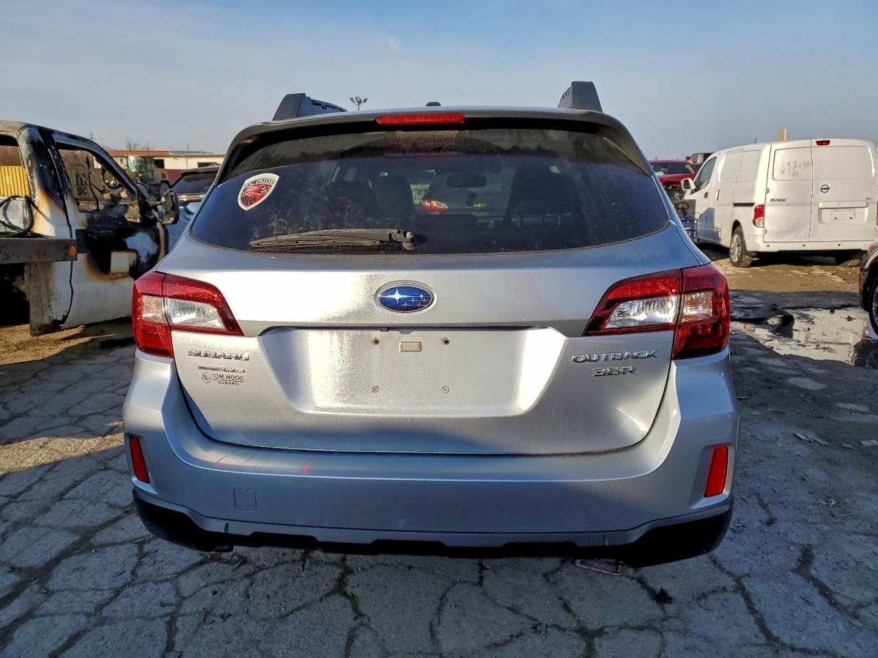 2015 SUBARU Outback
