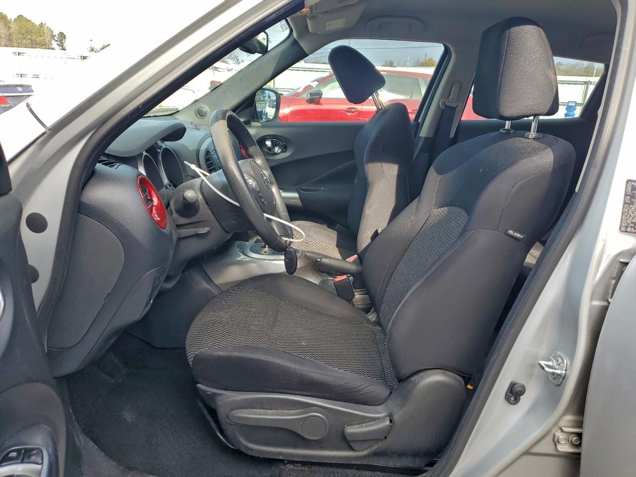 2015 NISSAN Juke