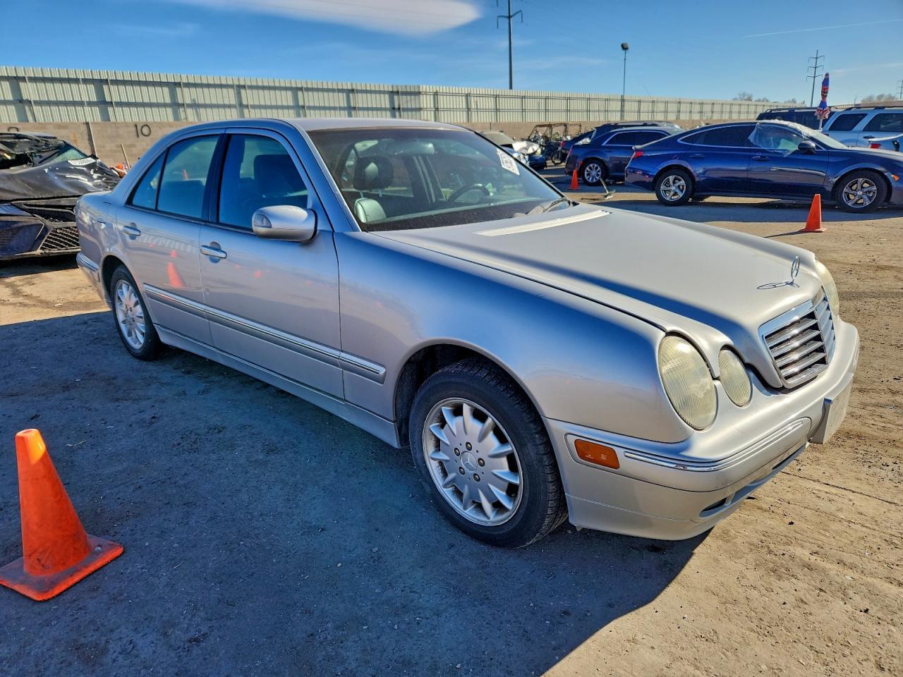 2000 MERCEDES-BENZ E-Class