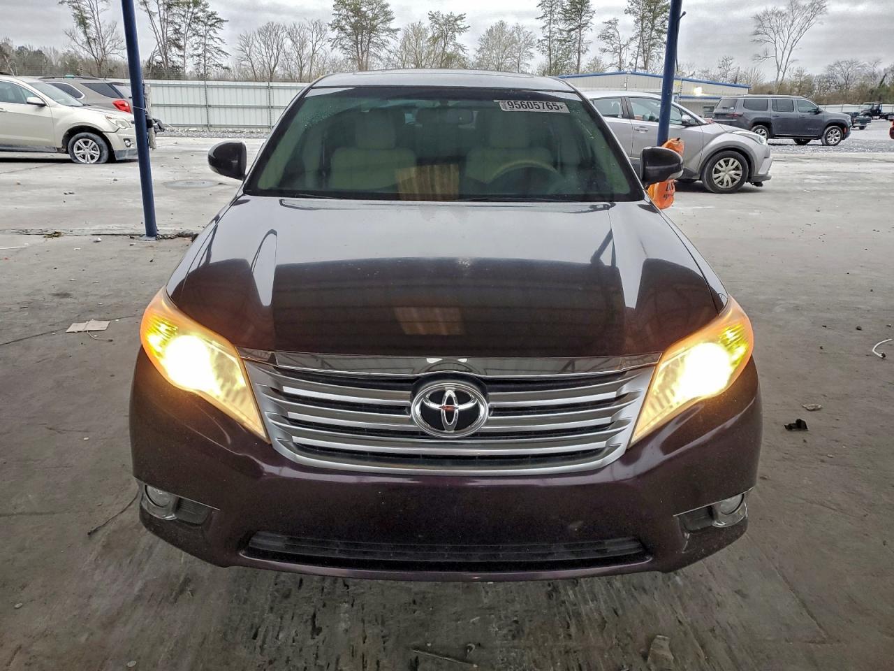 2012 TOYOTA Avalon
