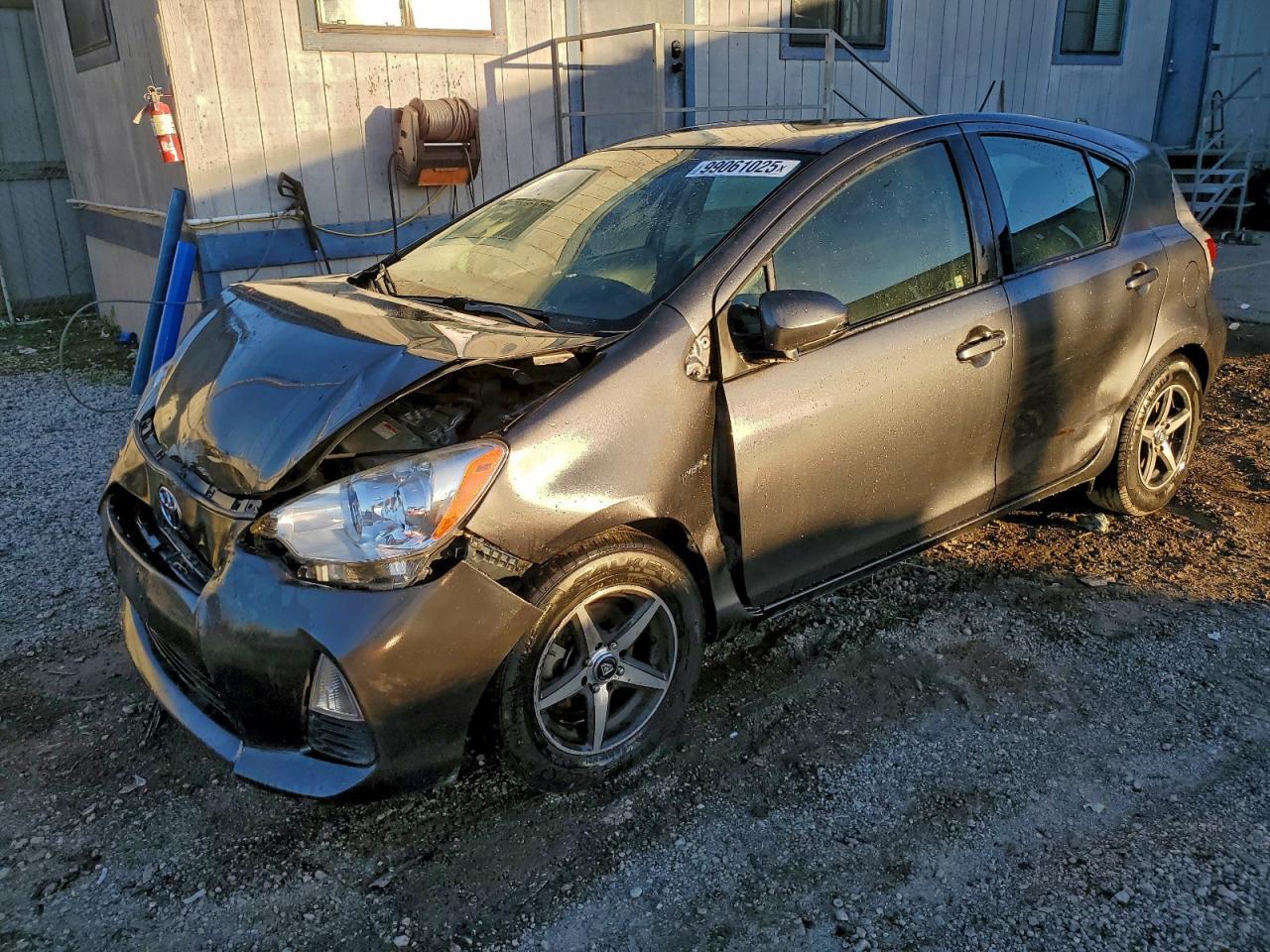 2012 TOYOTA Prius c