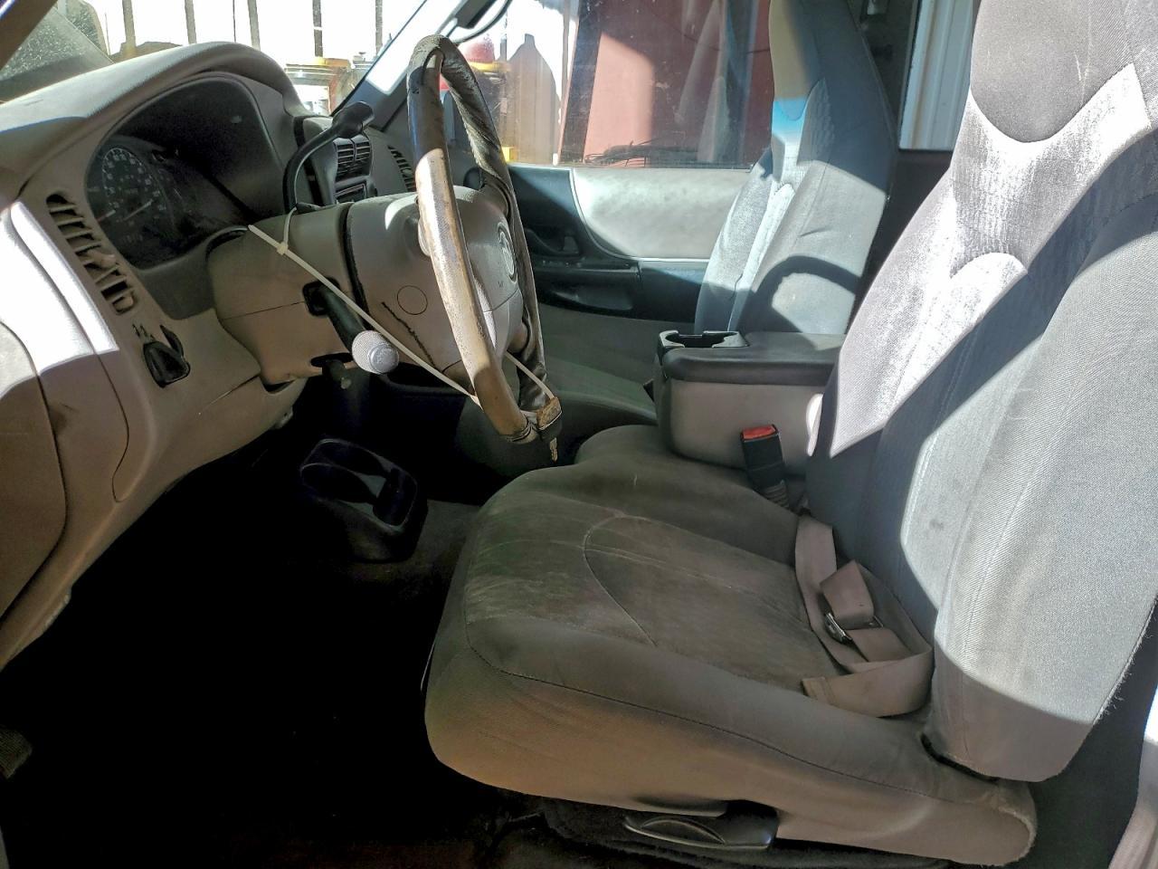 2003 MAZDA B3000