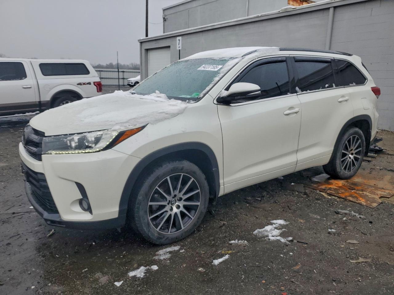 2018 TOYOTA HIGHLANDER