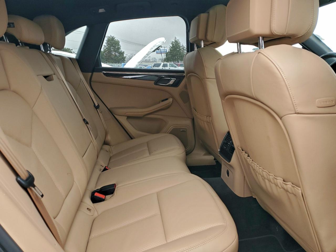 2021 PORSCHE Macan