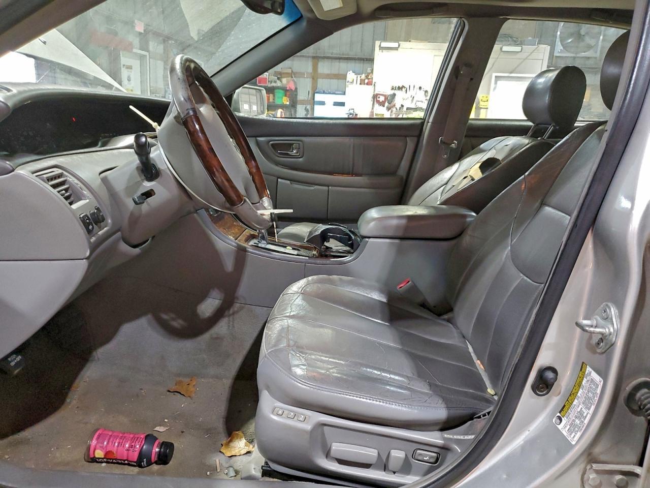 2004 TOYOTA Avalon