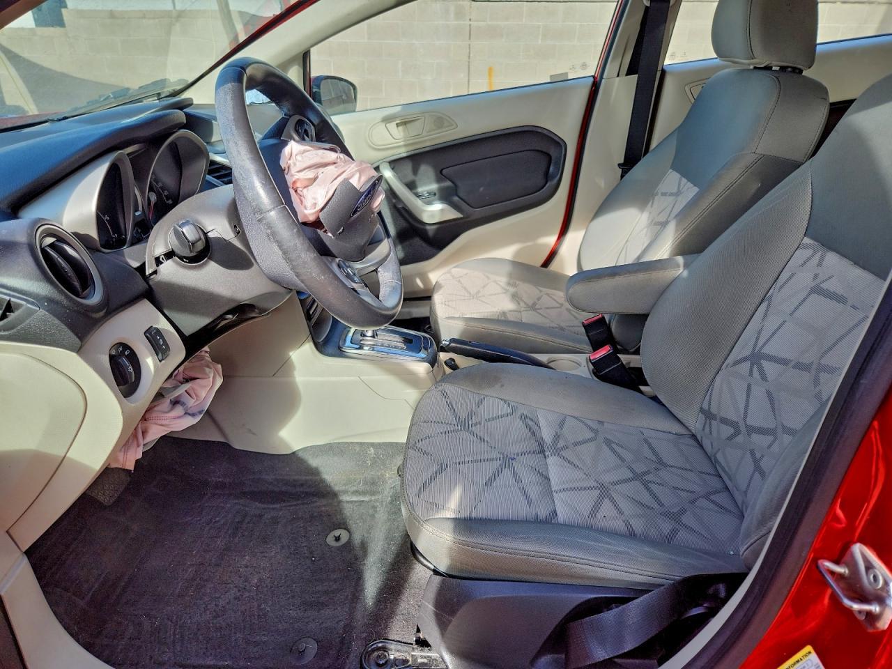 2013 FORD Fiesta