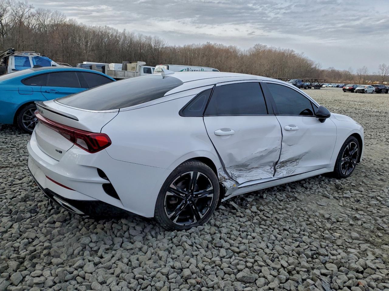 2022 KIA K5