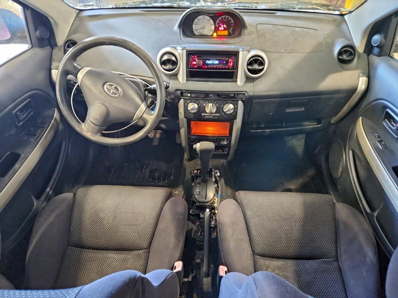 2005 TOYOTA SCION