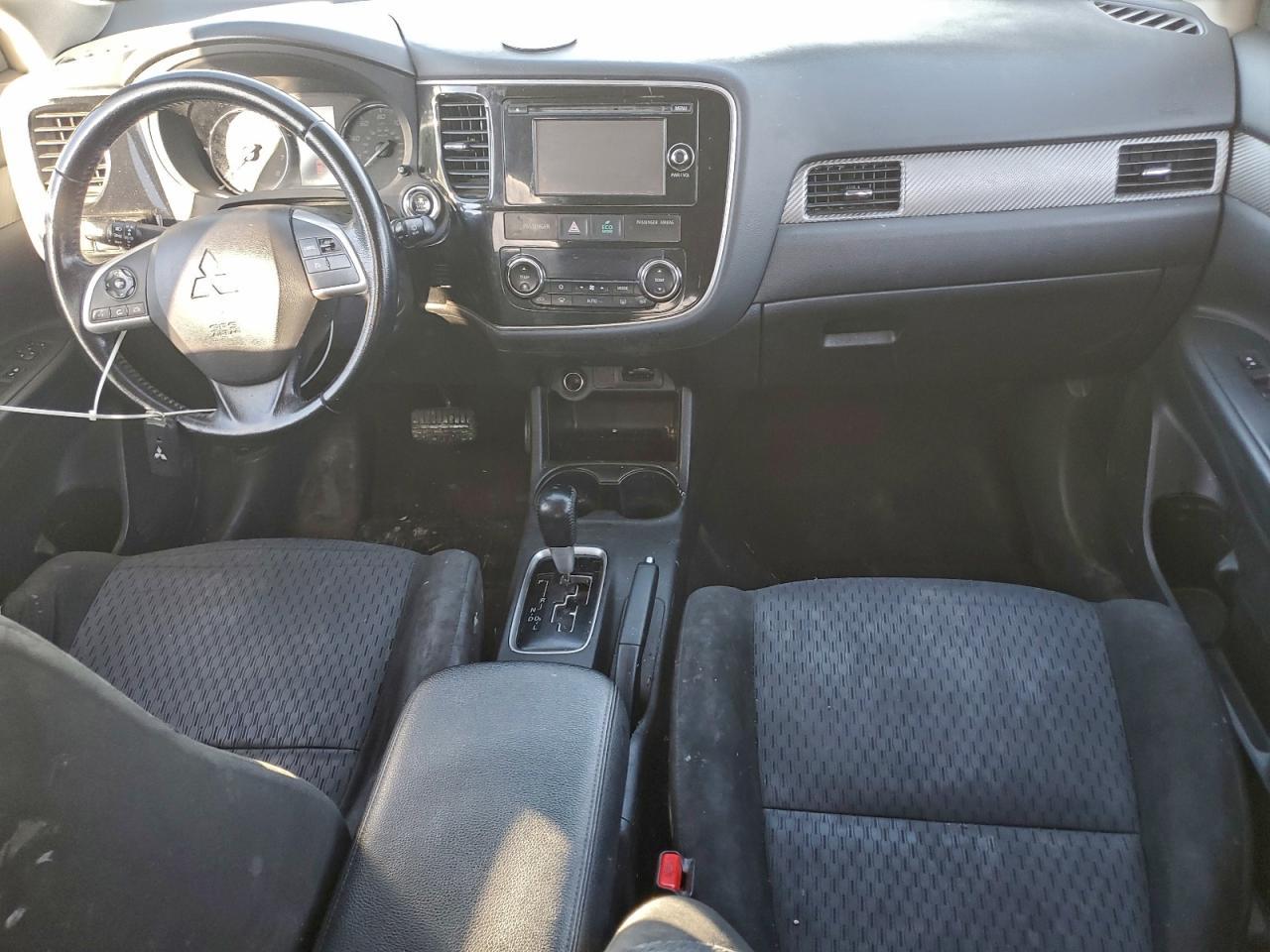 2014 MITSUBISHI outlander