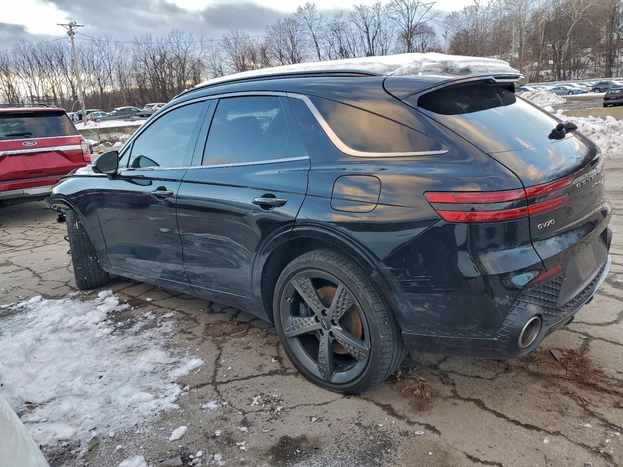 2025 GENESIS GV70