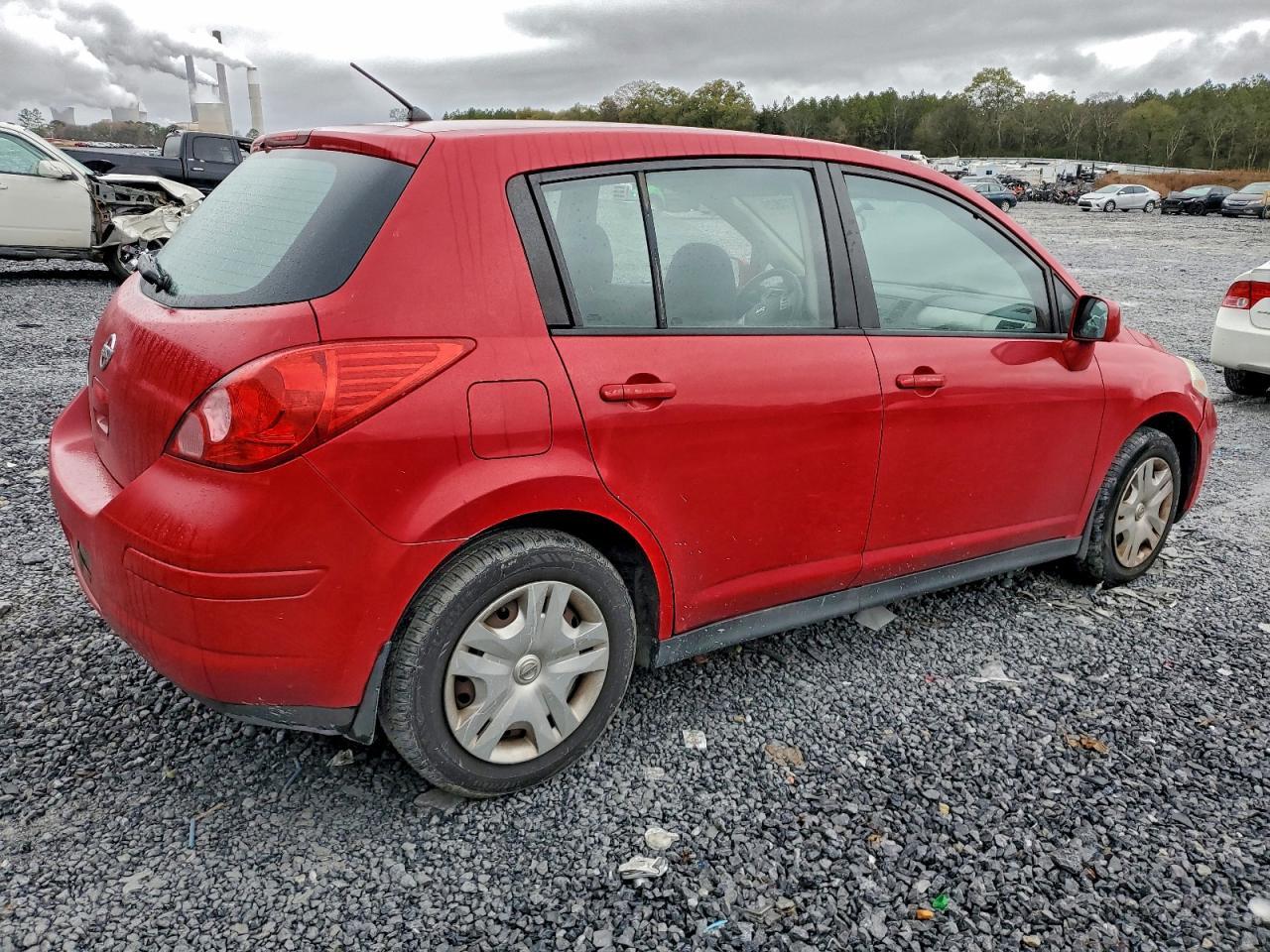 2010 NISSAN VERSA