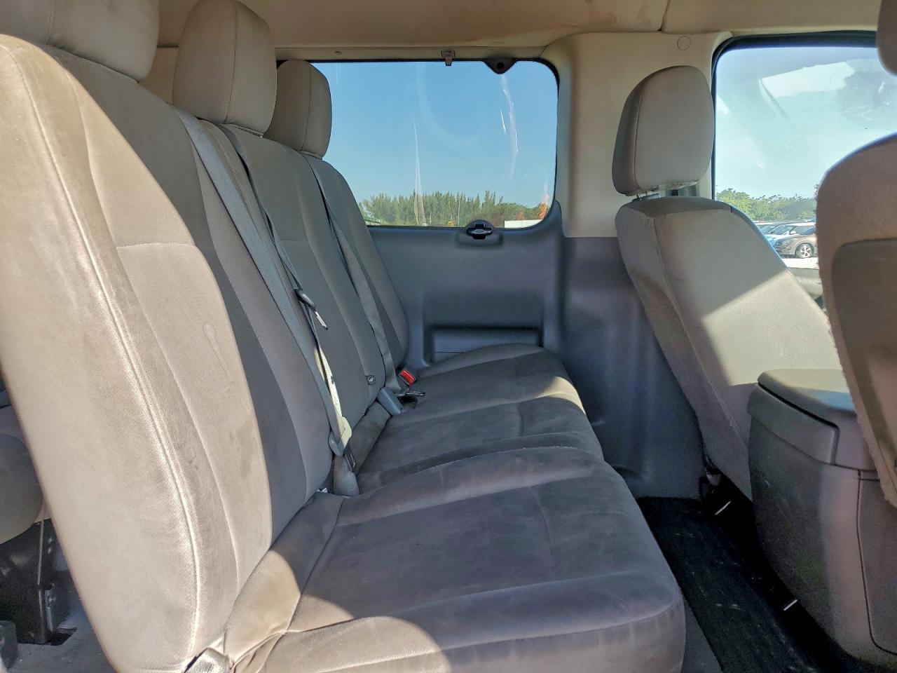 2017 NISSAN NV3500