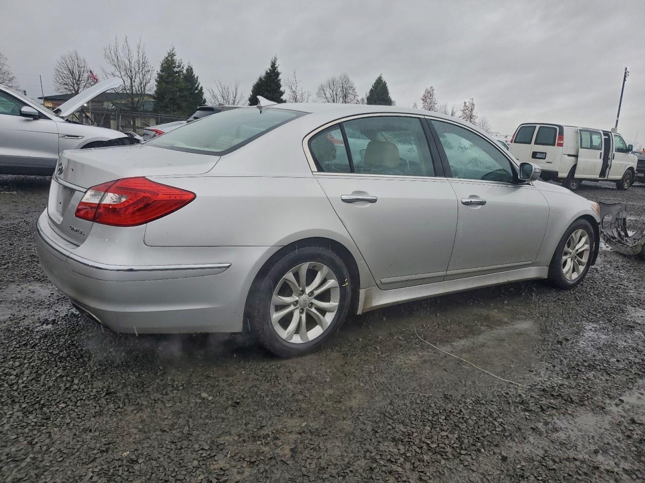 2012 HYUNDAI GENESIS
