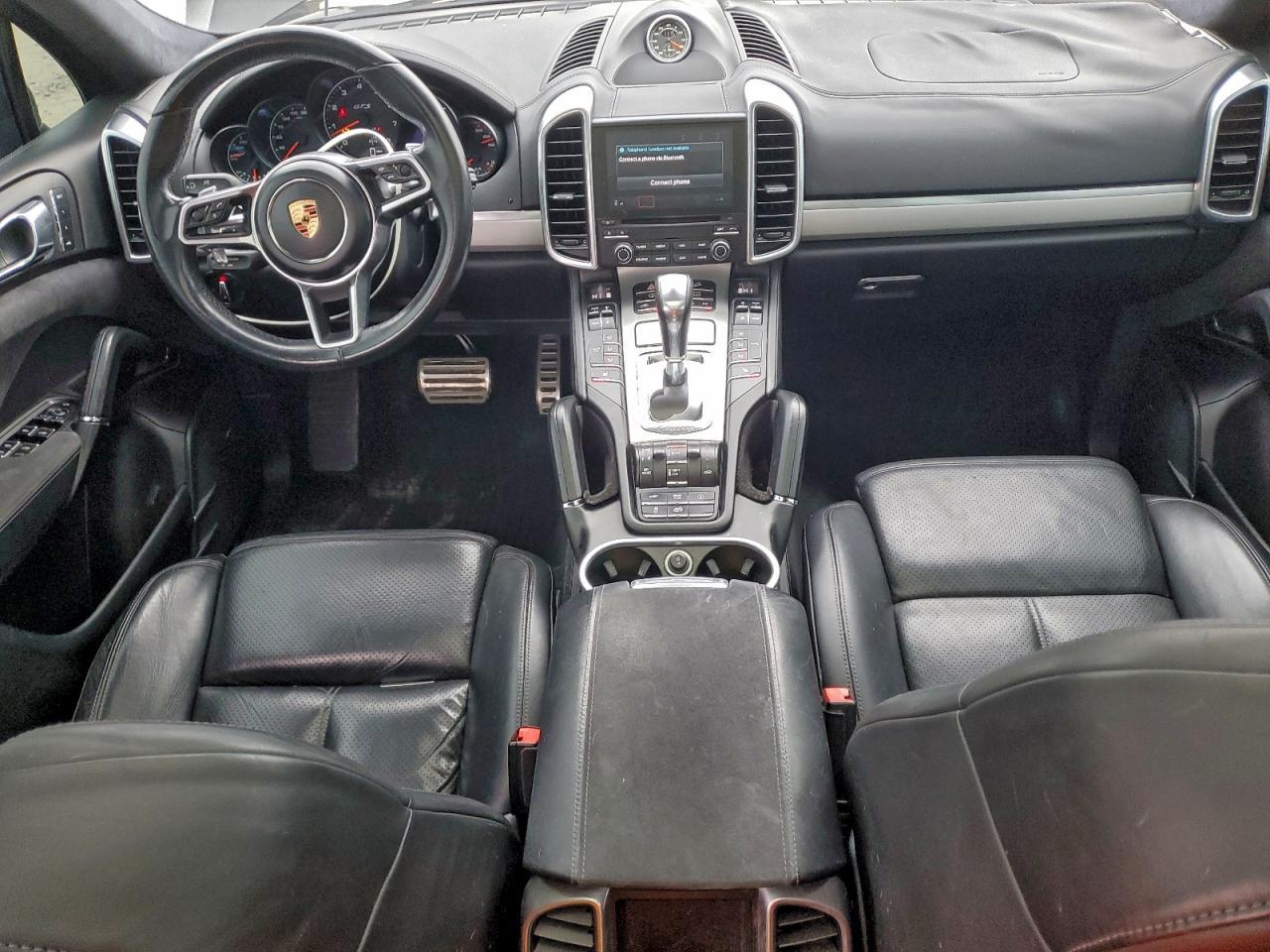 2017 PORSCHE CAYENNE