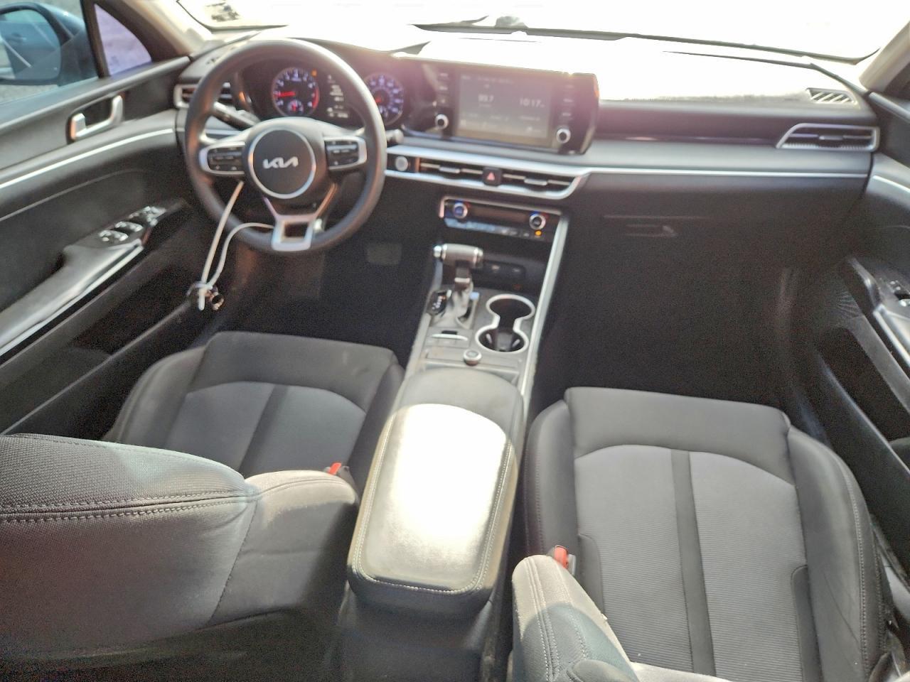 2022 KIA K5