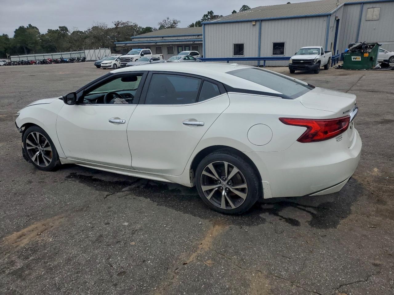 2016 NISSAN Maxima