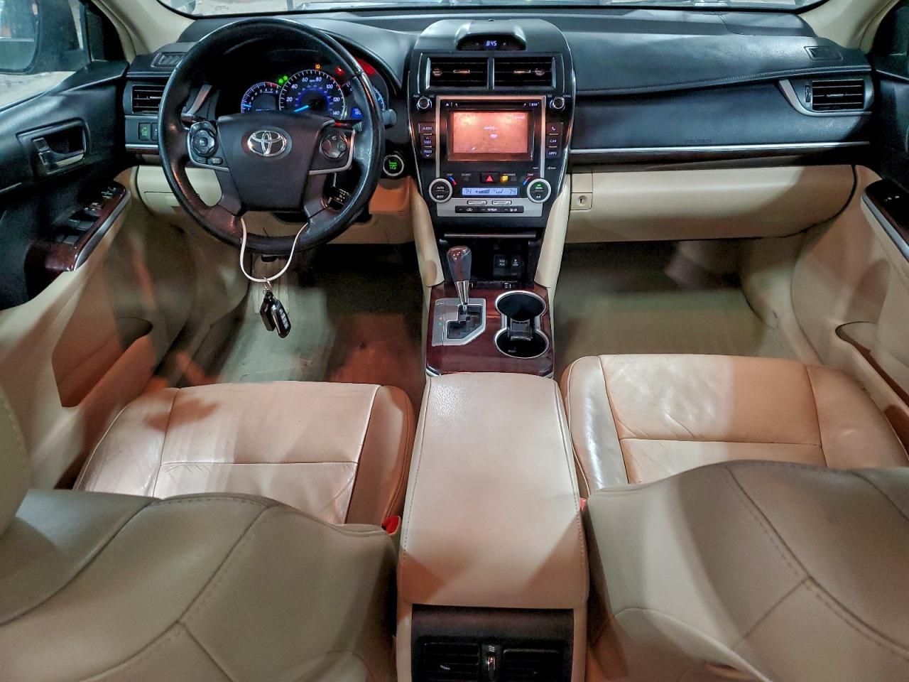 2014 TOYOTA CAMRY