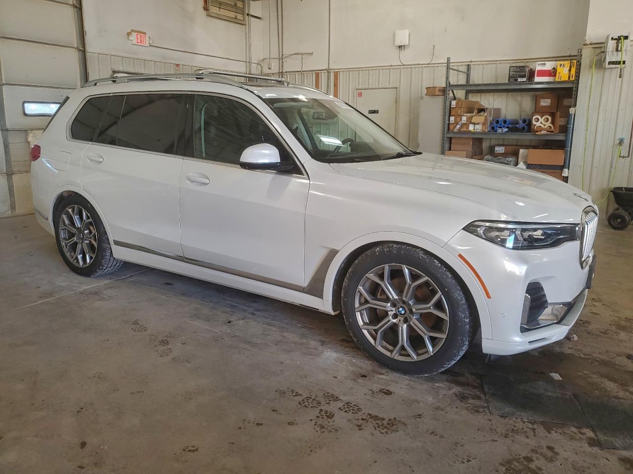2020 BMW X7