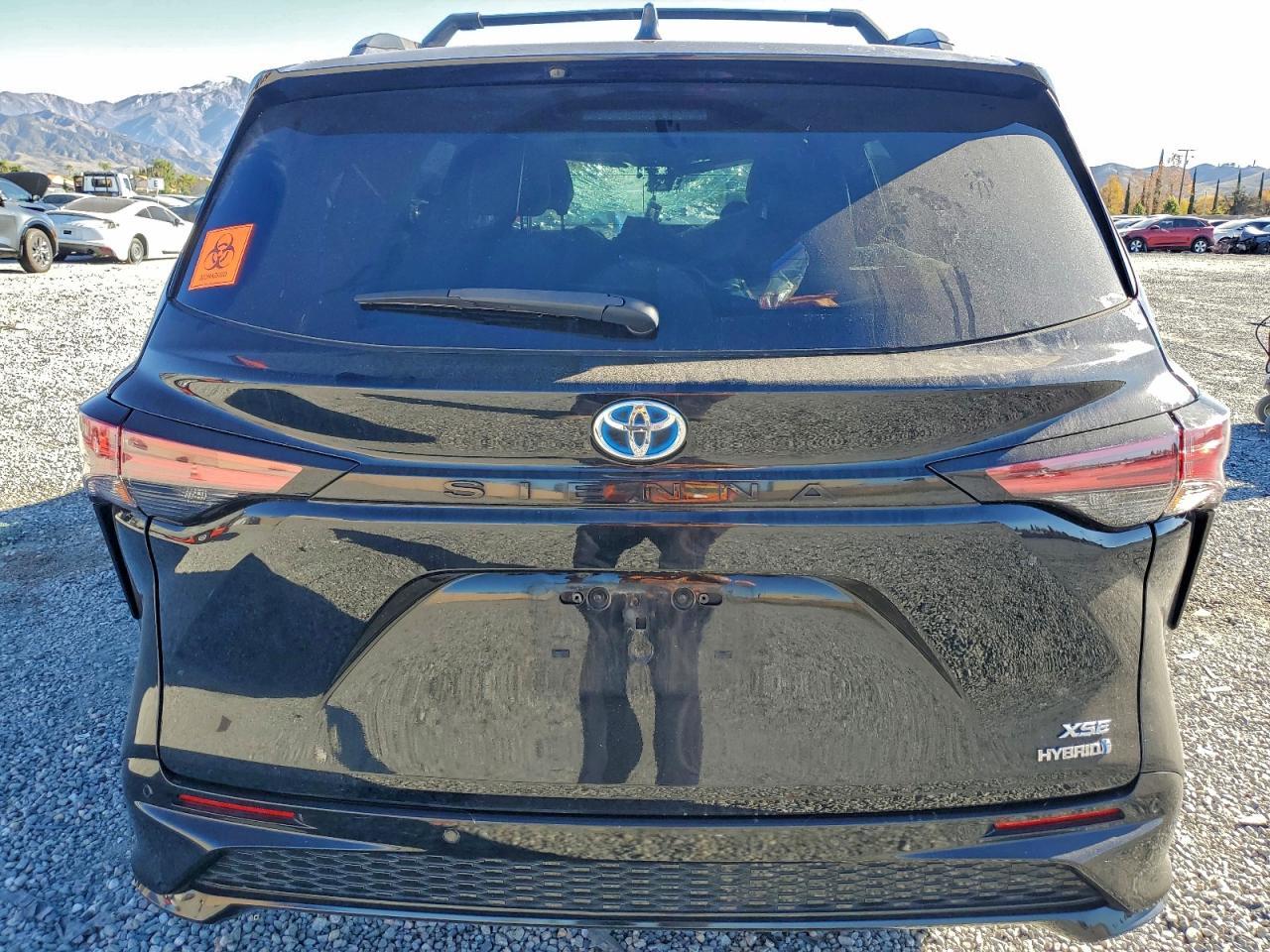 2021 TOYOTA SIENNA