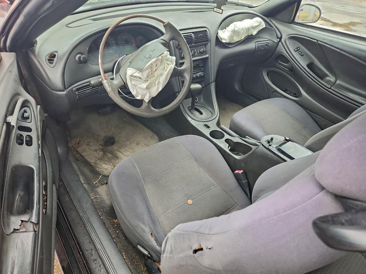 2004 FORD MUSTANG