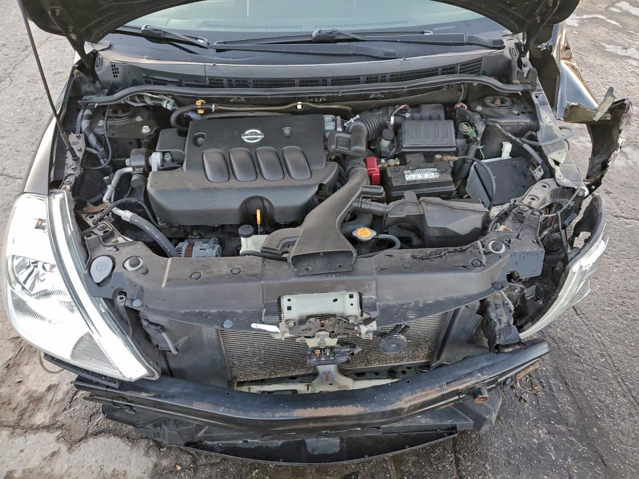 2011 NISSAN VERSA