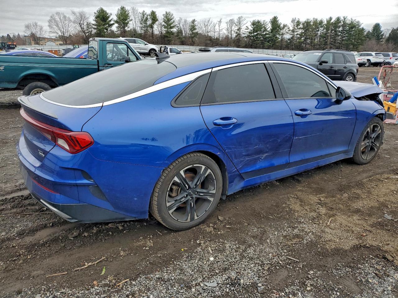 2022 KIA K5