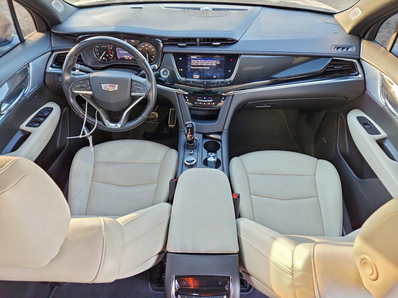 2021 CADILLAC XT6