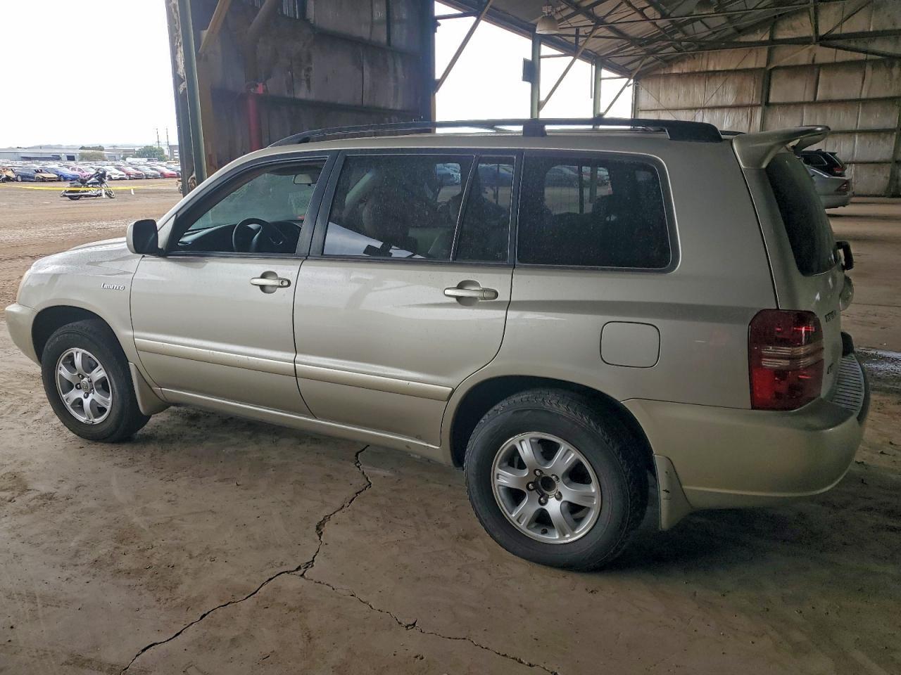 2002 TOYOTA HIGHLANDER