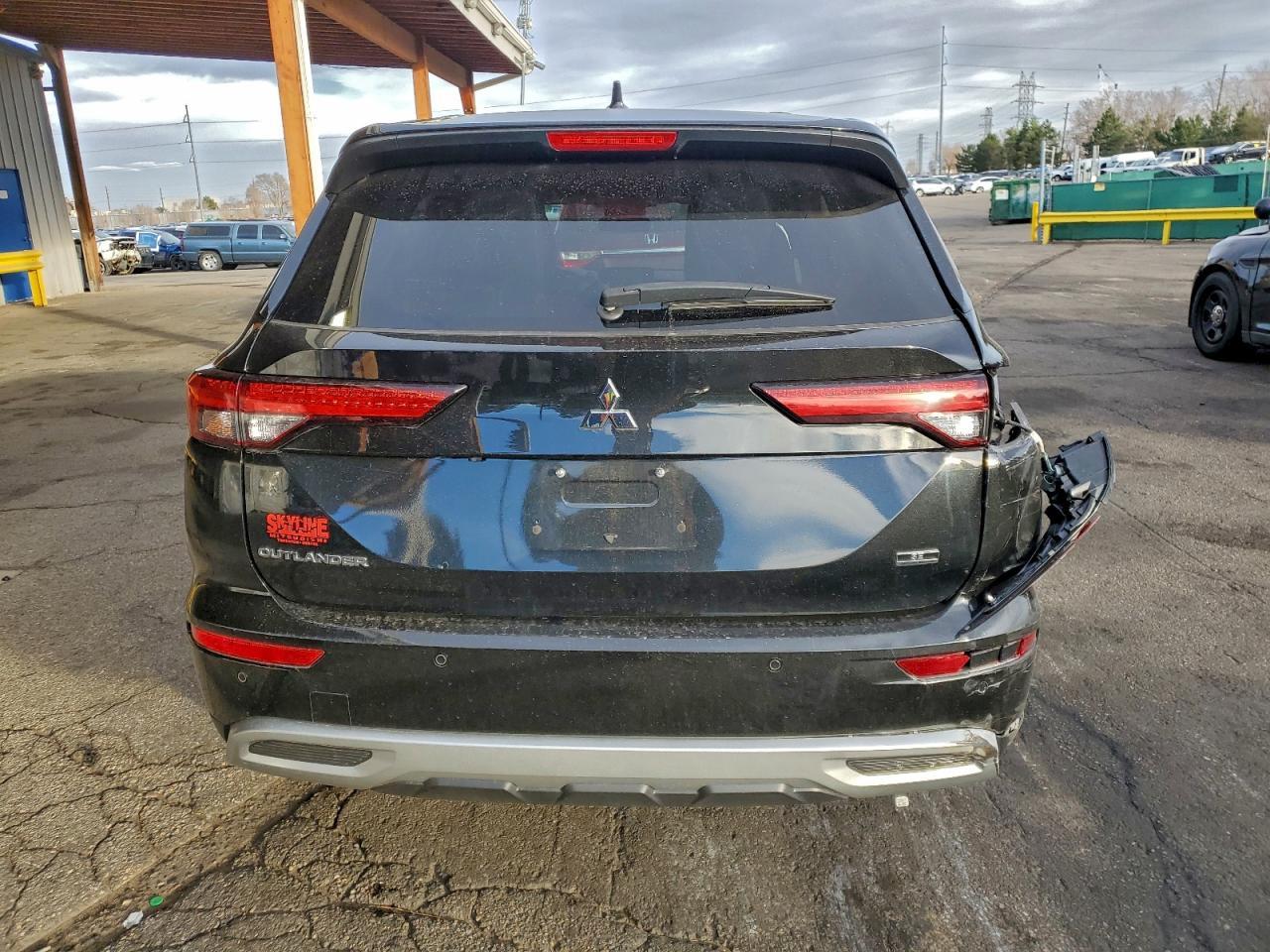 2023 MITSUBISHI outlander