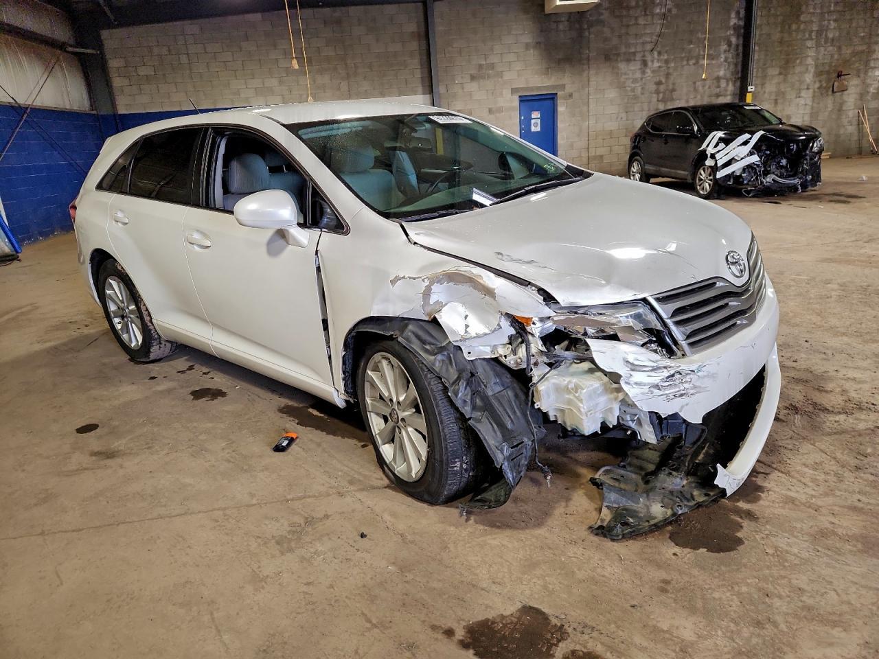 2011 TOYOTA VENZA
