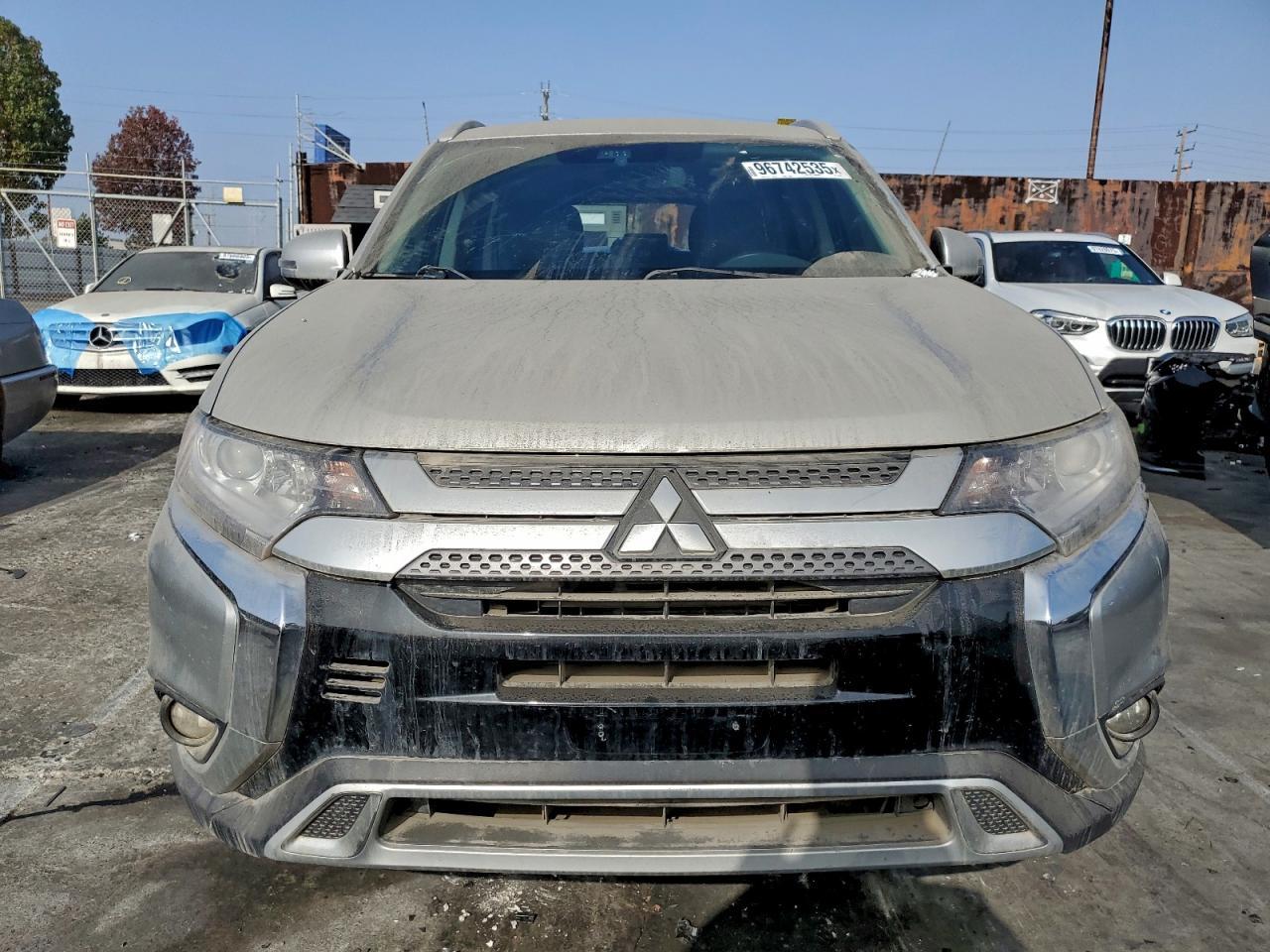 2020 MITSUBISHI outlander