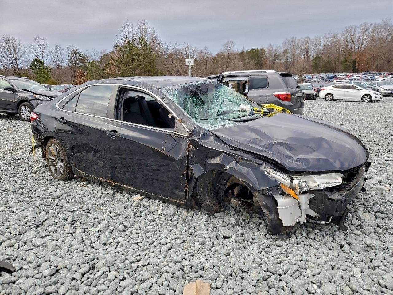 2017 TOYOTA CAMRY