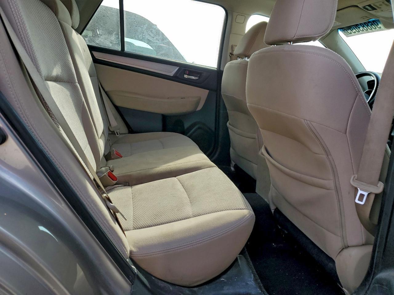2015 SUBARU Outback