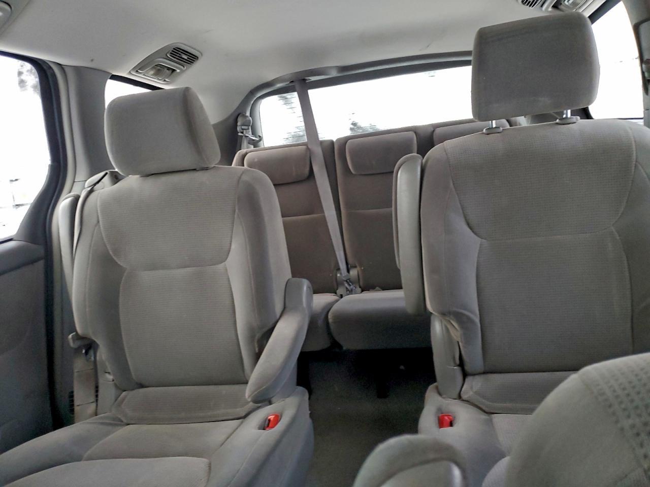 2004 TOYOTA SIENNA