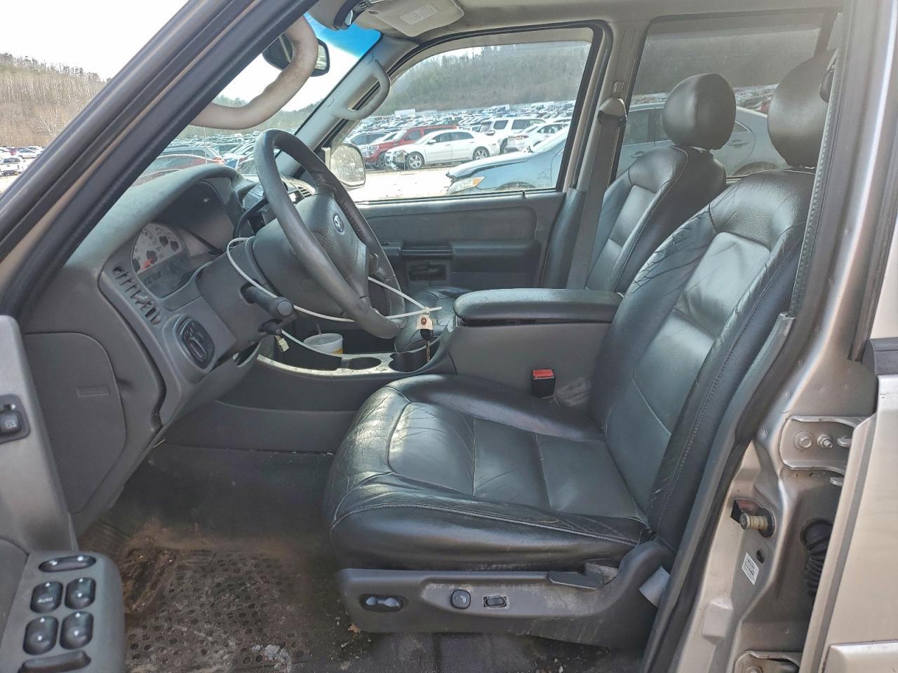 2004 FORD Explorer Sport Trac