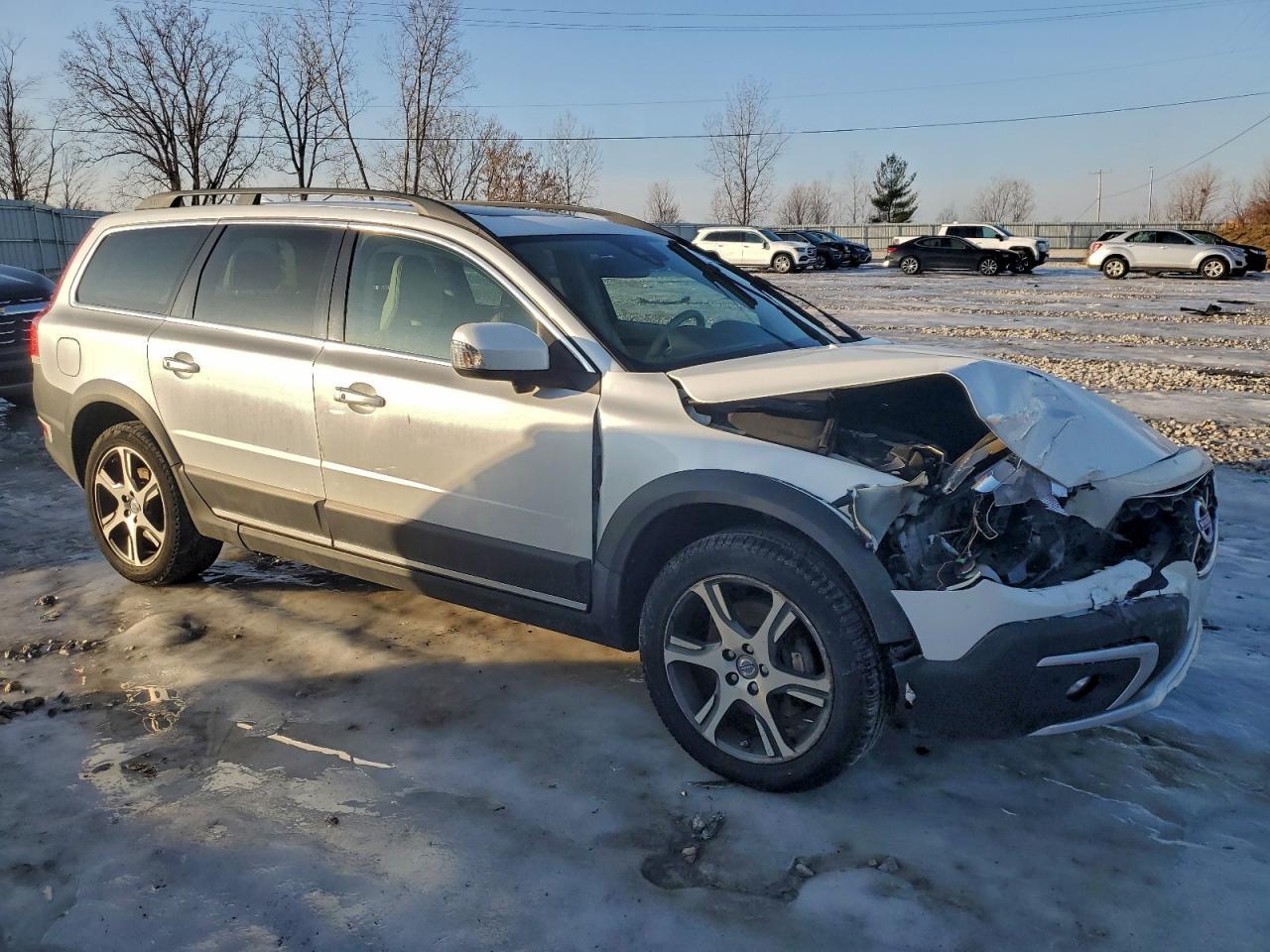 2014 VOLVO XC70