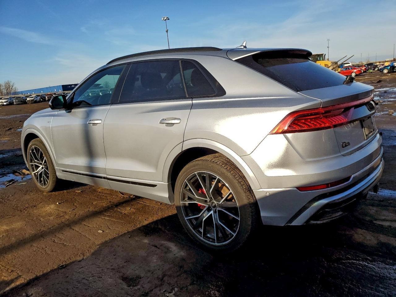 2021 AUDI Q8