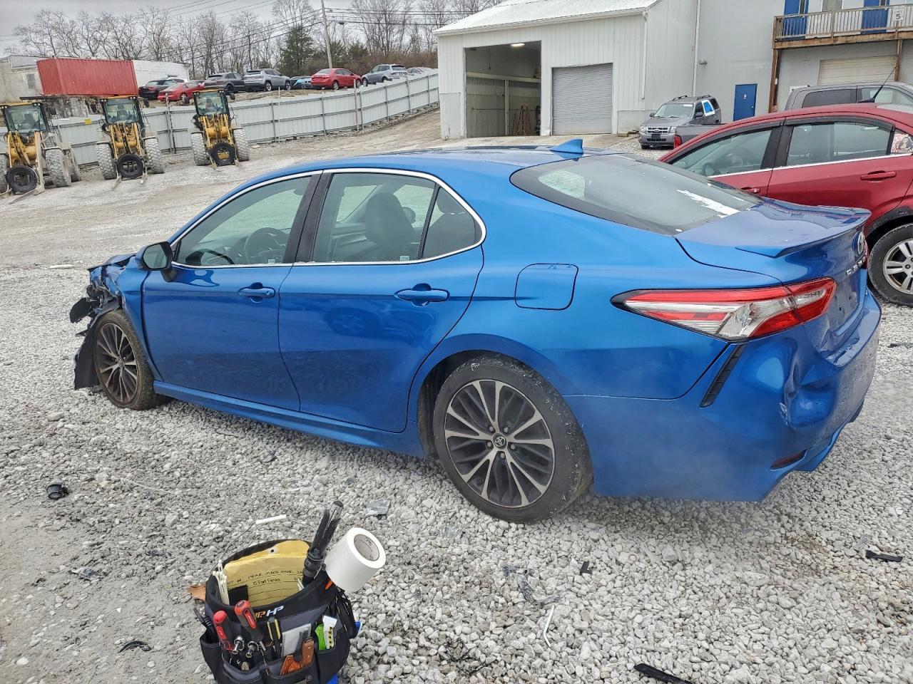 2019 TOYOTA CAMRY