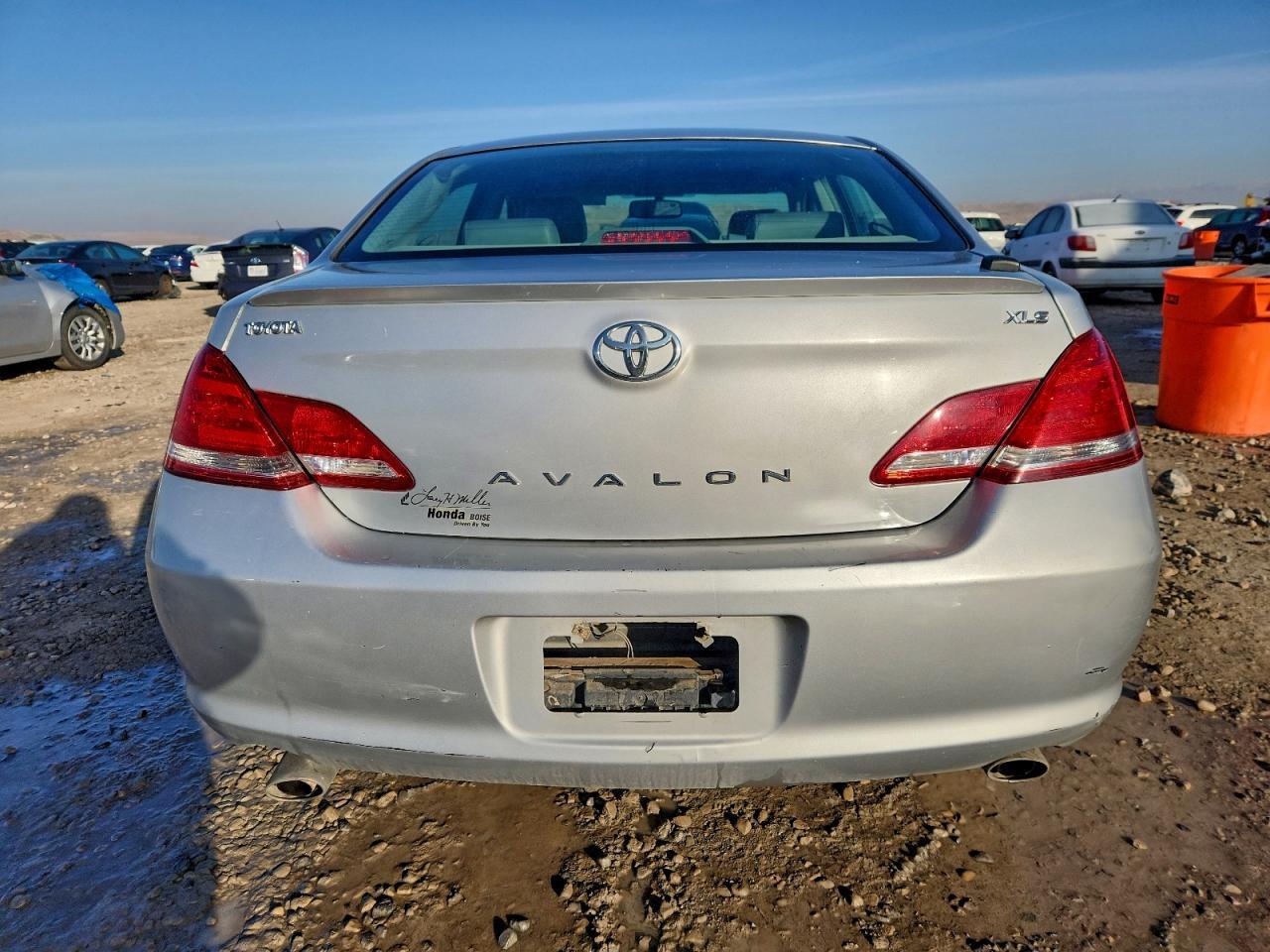 2005 TOYOTA Avalon