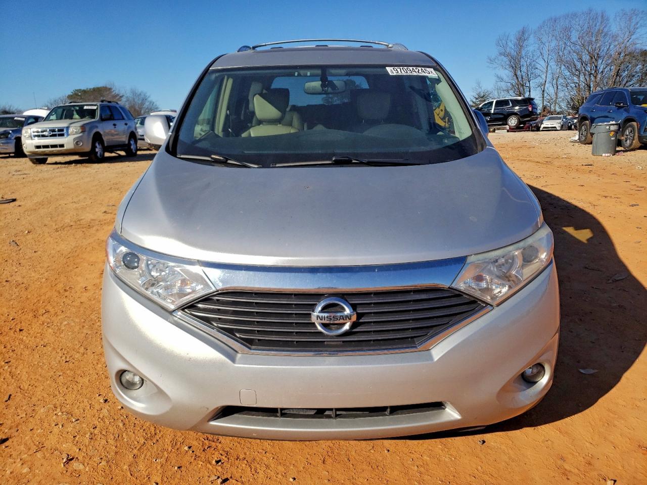 2013 NISSAN Quest