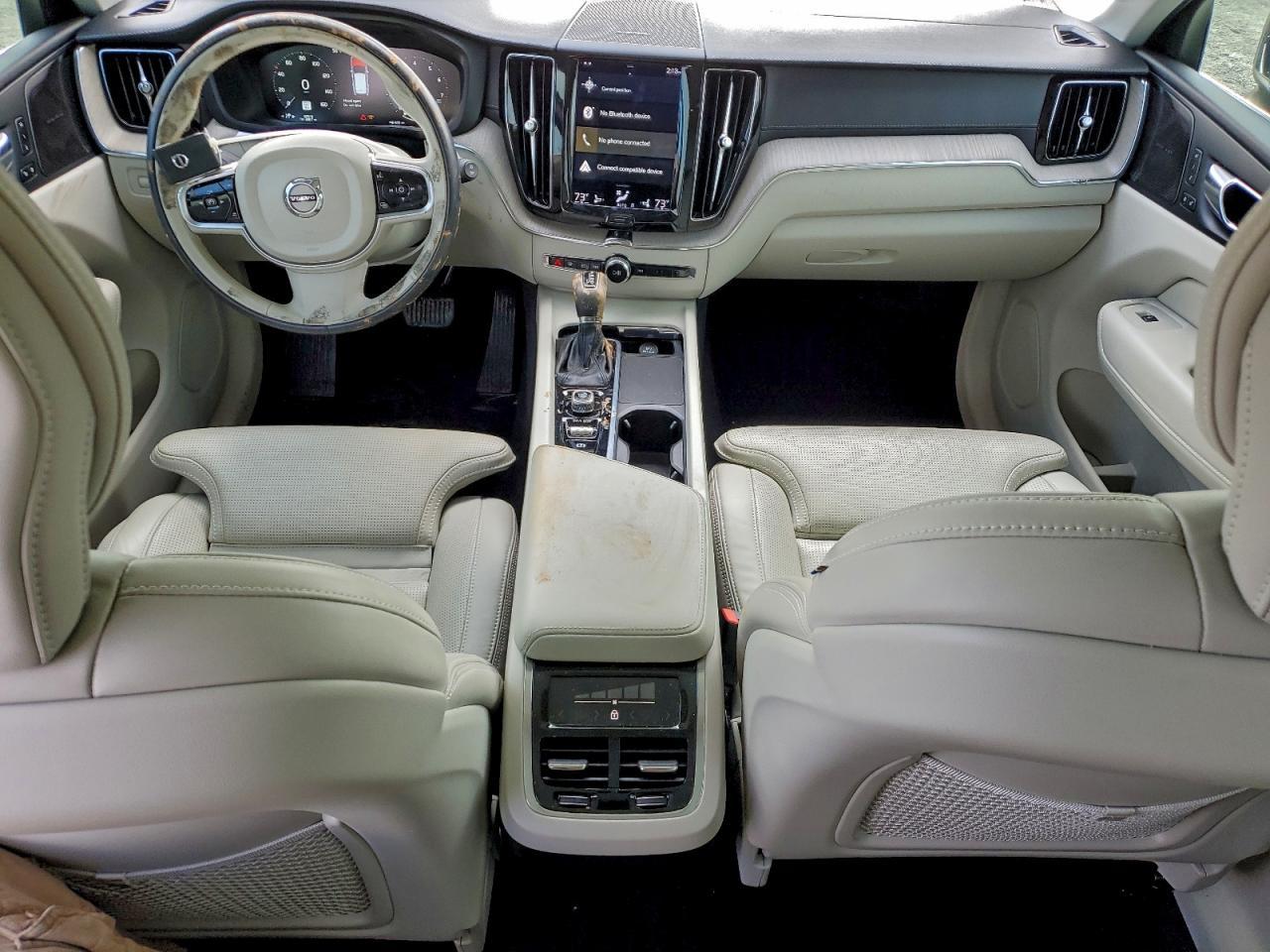 2021 VOLVO XC60
