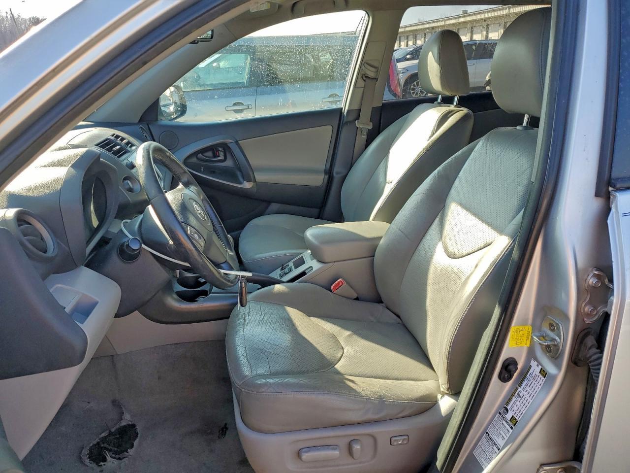 2011 TOYOTA RAV4