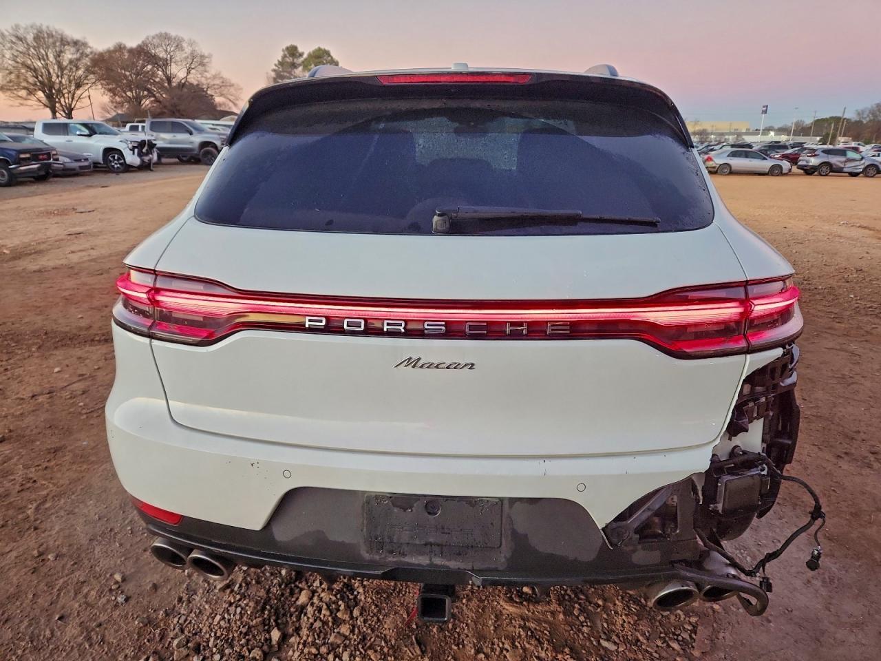 2019 PORSCHE Macan