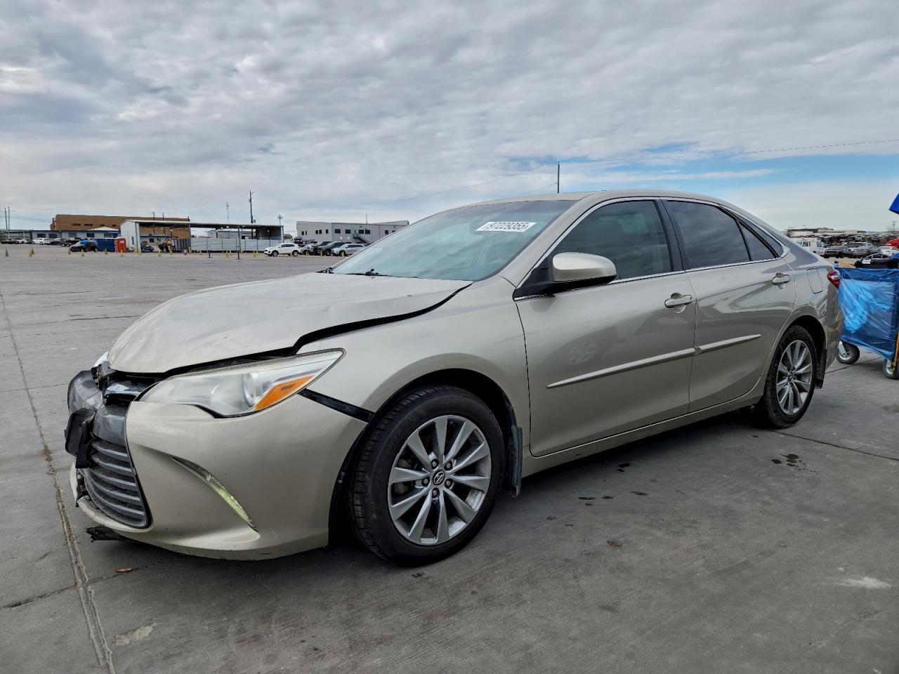 2017 TOYOTA CAMRY