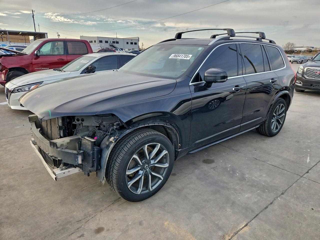 2017 VOLVO XC90