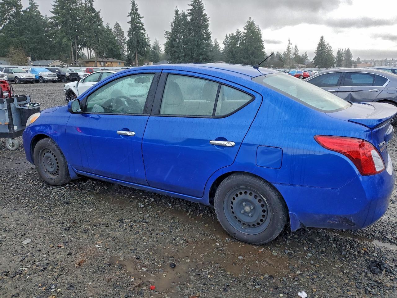 2014 NISSAN VERSA