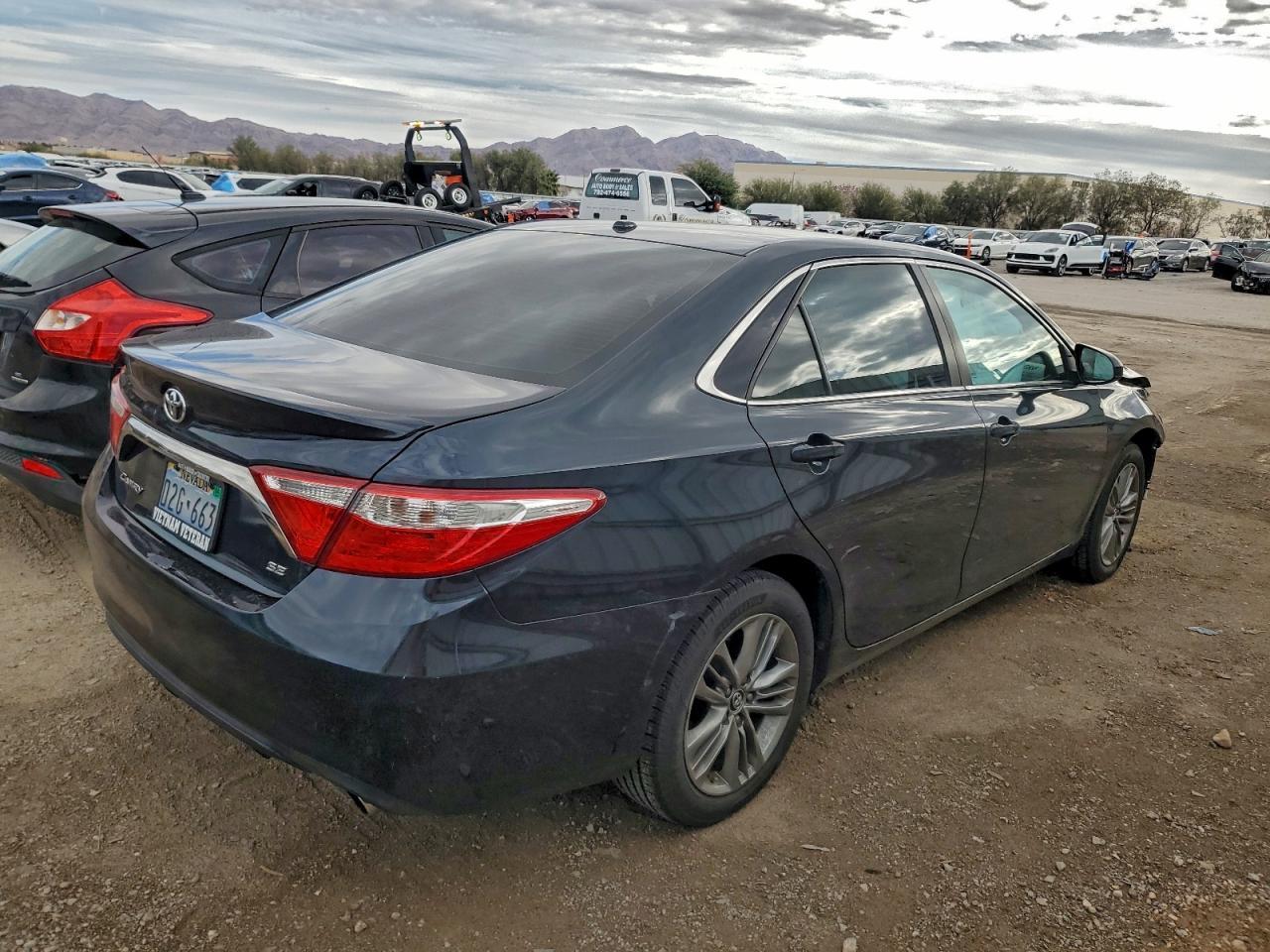 2015 TOYOTA CAMRY